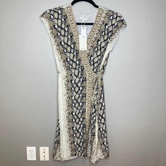 NWT Joie Bethwyn C Snakeskin Print Wrap Style Dress Size Medium - Picture 2 of 9